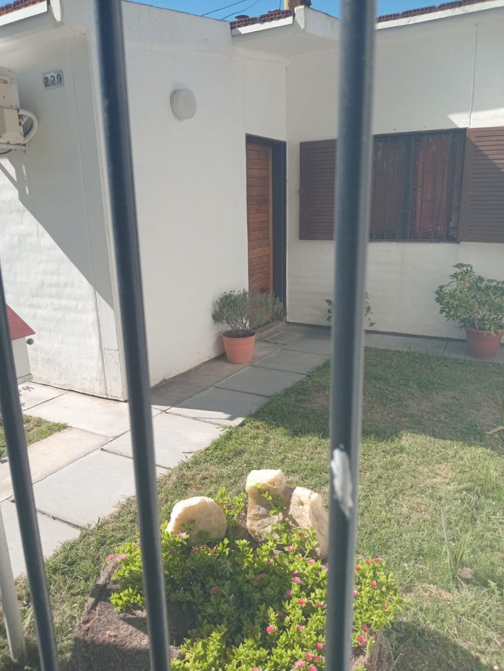 Imperdible Casa 3 dormitorios Barrio Smata1