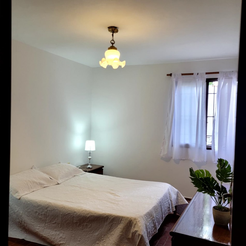 Alquilo Casa Barrio TAC 2 dormitorios