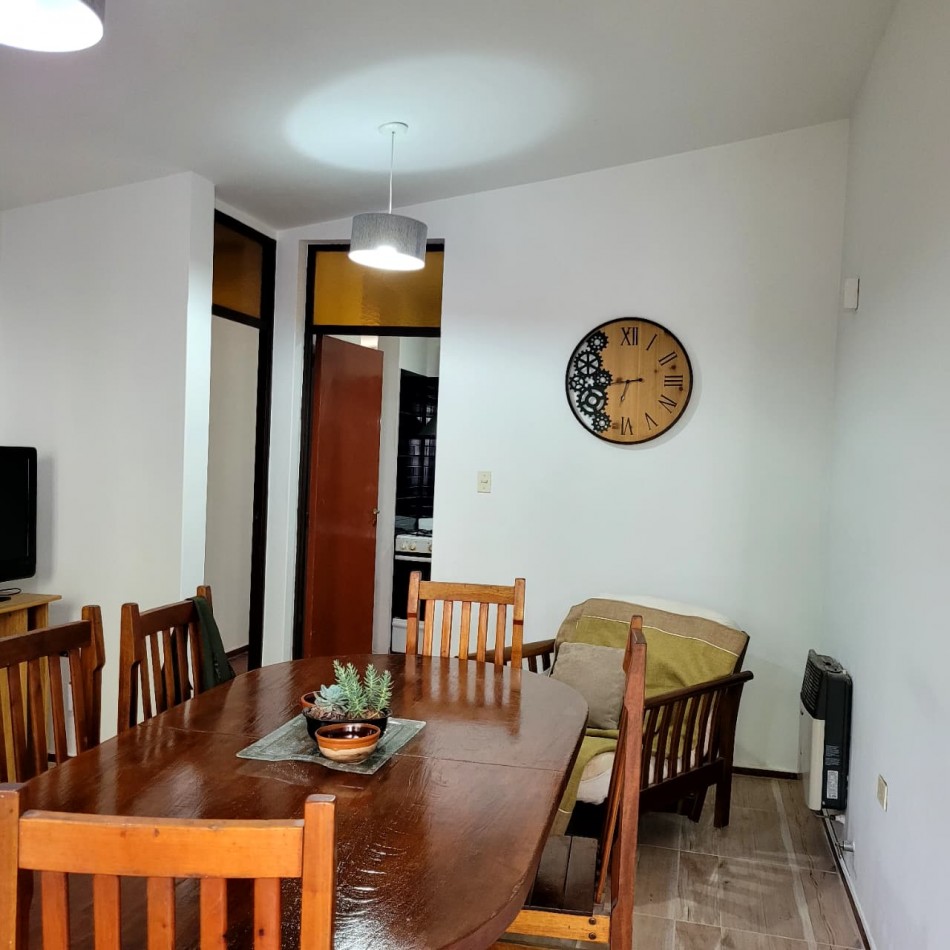 Alquilo Casa Barrio TAC 2 dormitorios