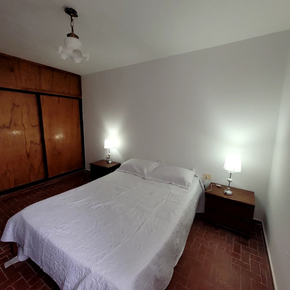 Alquilo Casa Barrio TAC 2 dormitorios