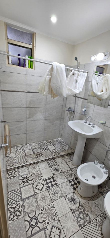 Alquilo Casa 3 dorm 2 baños Barrio Unimev