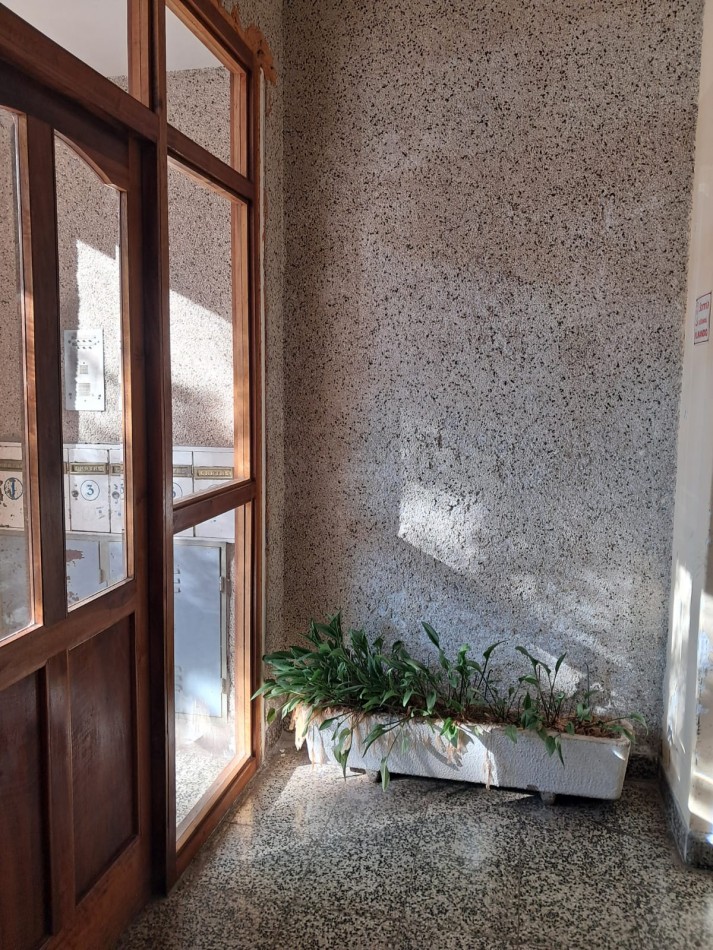 Vendo en el Centro - Departamento 2 Dormitorios | Muy Luminoso | Apto Credito