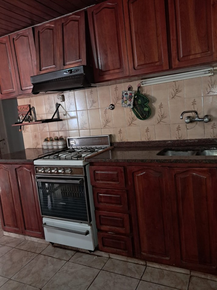 Casa en alquiler - 3 dormitorios | Amplio parque | Seguridad completa