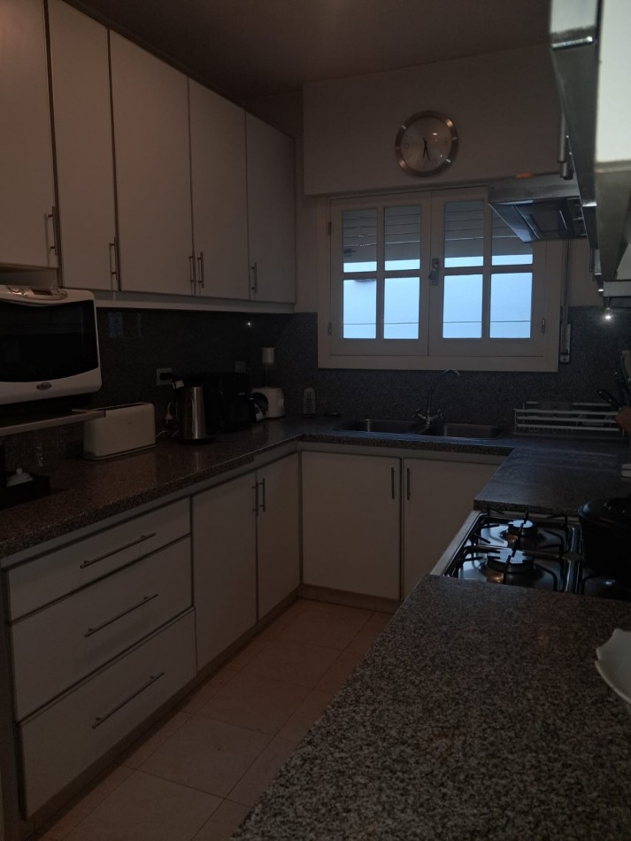 Casa en venta - Zona centrica residencial | Espacios amplios y confort para la vida familiar