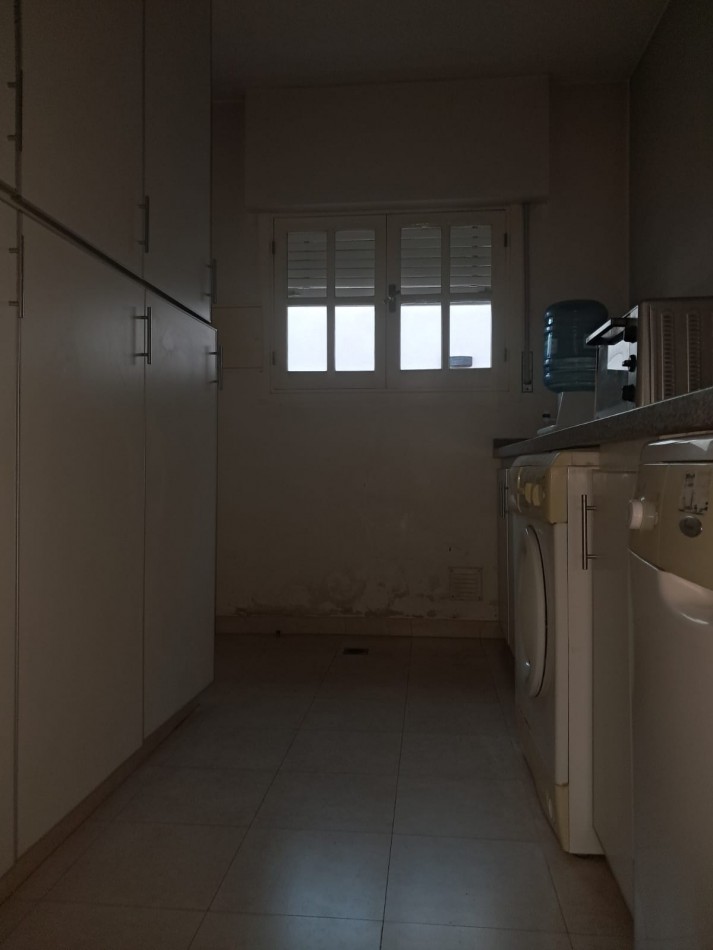 Casa en venta - Zona centrica residencial | Espacios amplios y confort para la vida familiar