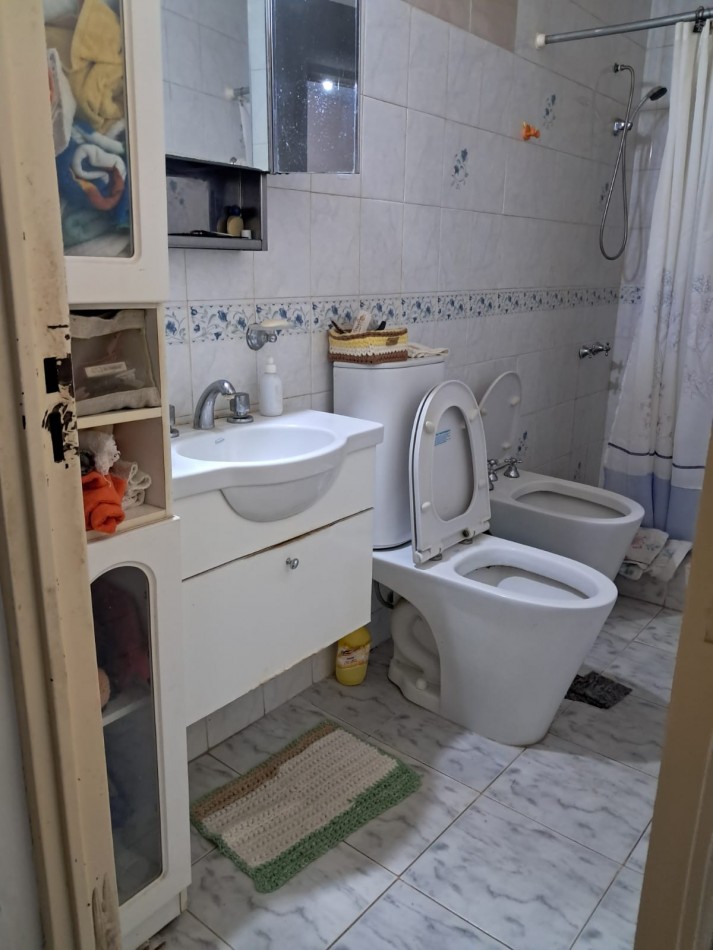 CASA 3 DORMITORIOS CON COCHERA Y QUINCHO - BARRIO SMATA