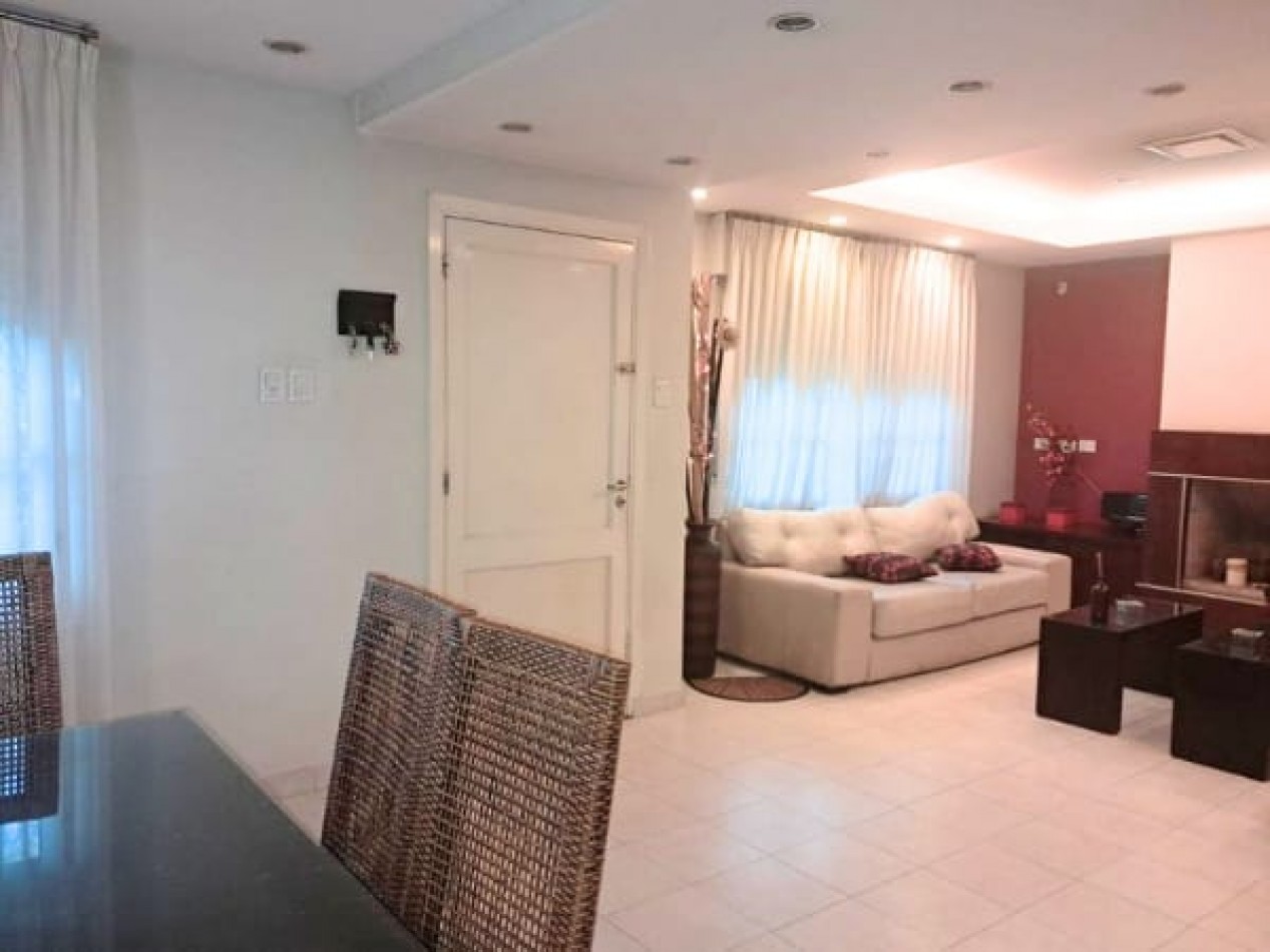 Casa en venta - Zona centrica residencial | Espacios amplios y confort para la vida familiar