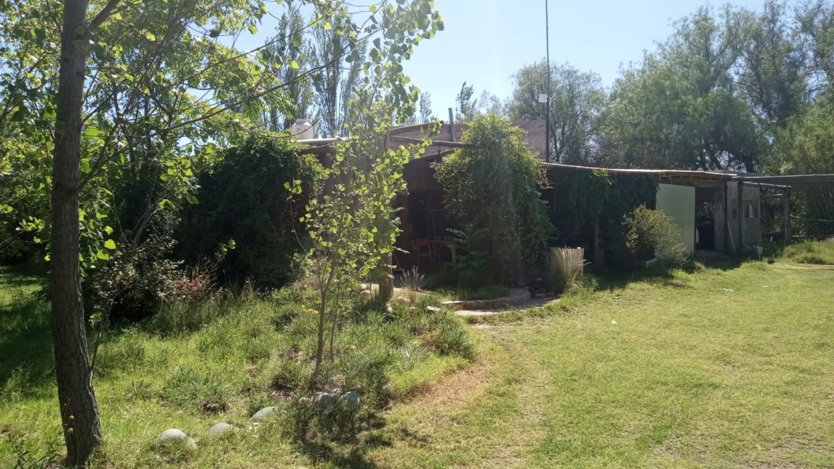 CASA QUINTA EN LAS PAREDES | CASI 3.000 m² DE PARQUE | USD99.999