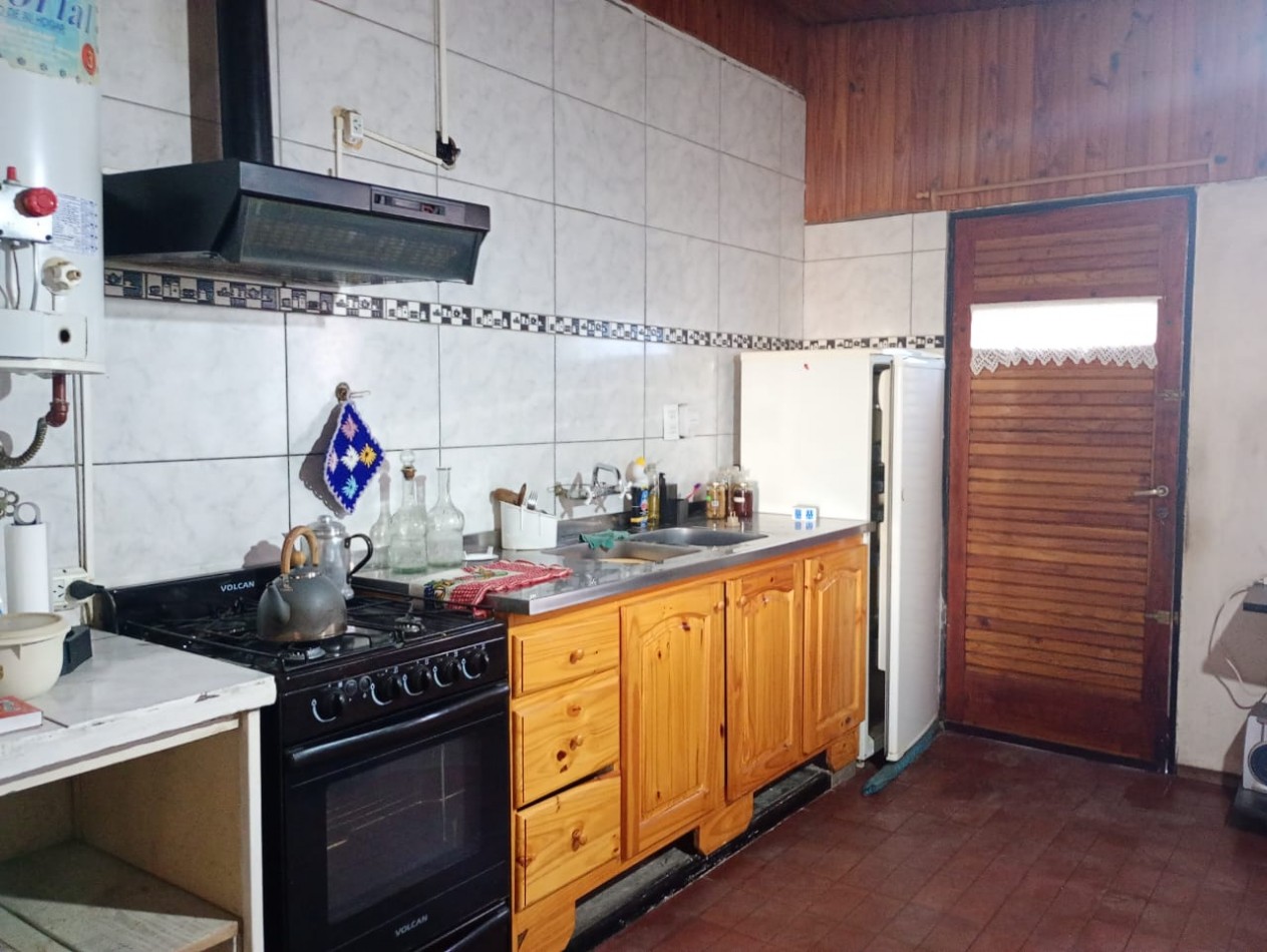 CASA EN BARRIO UNIMEV | 3 DORMITORIOS | COCHERA | 240 m²