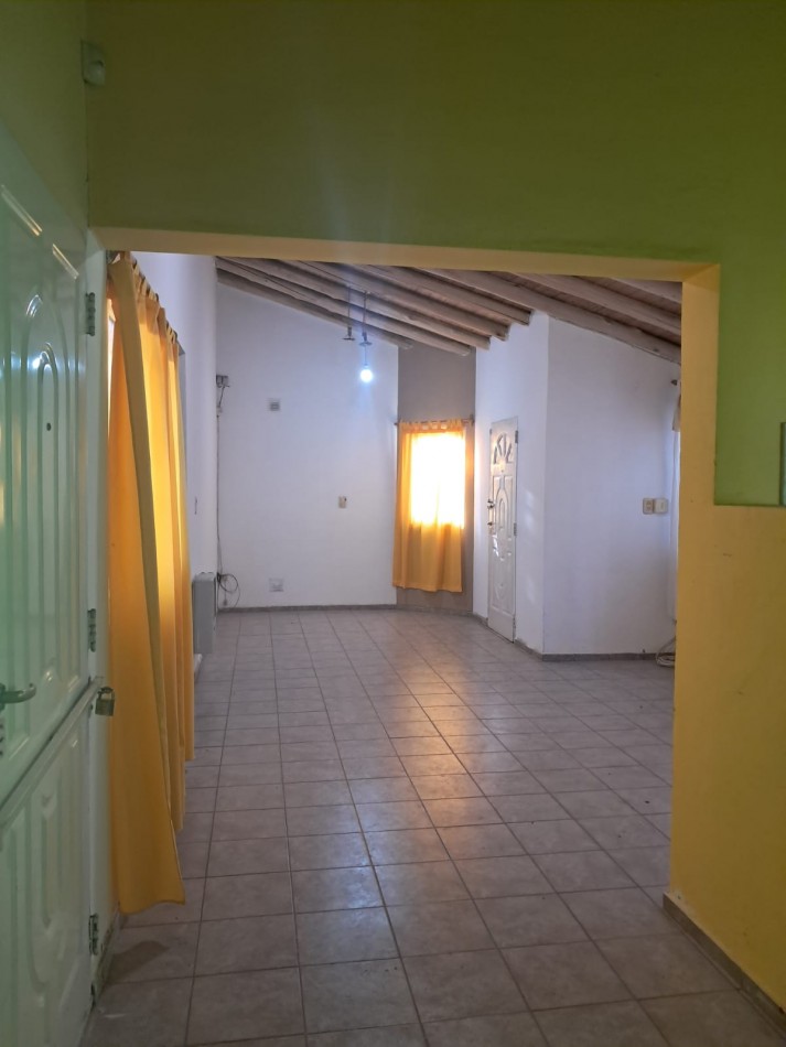 CASA DOS DORMITORIOS | CALLE JUJUY CASI PEDRO VARGAS | 700.000