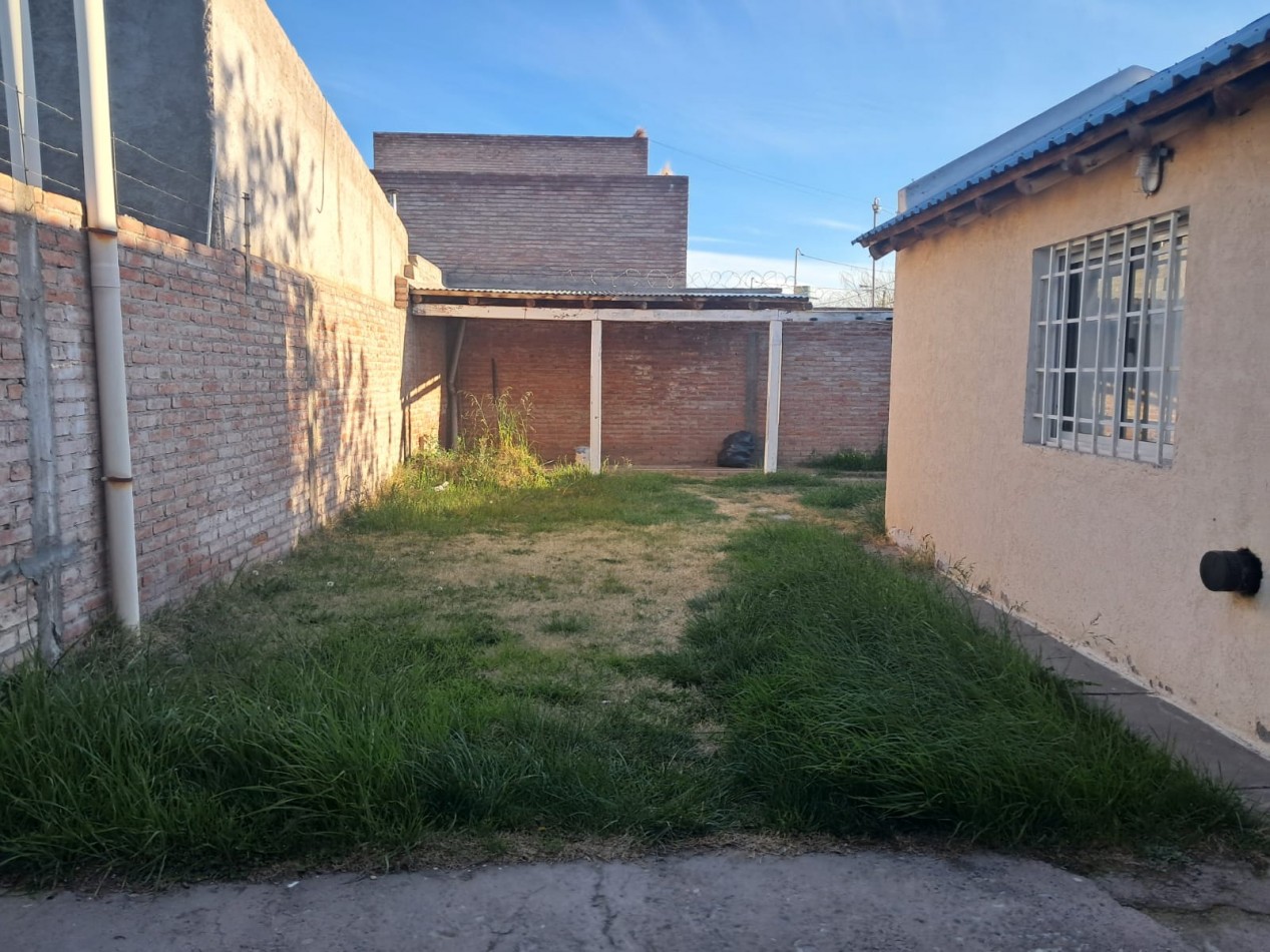 CASA DOS DORMITORIOS | CALLE JUJUY CASI PEDRO VARGAS | 700.000