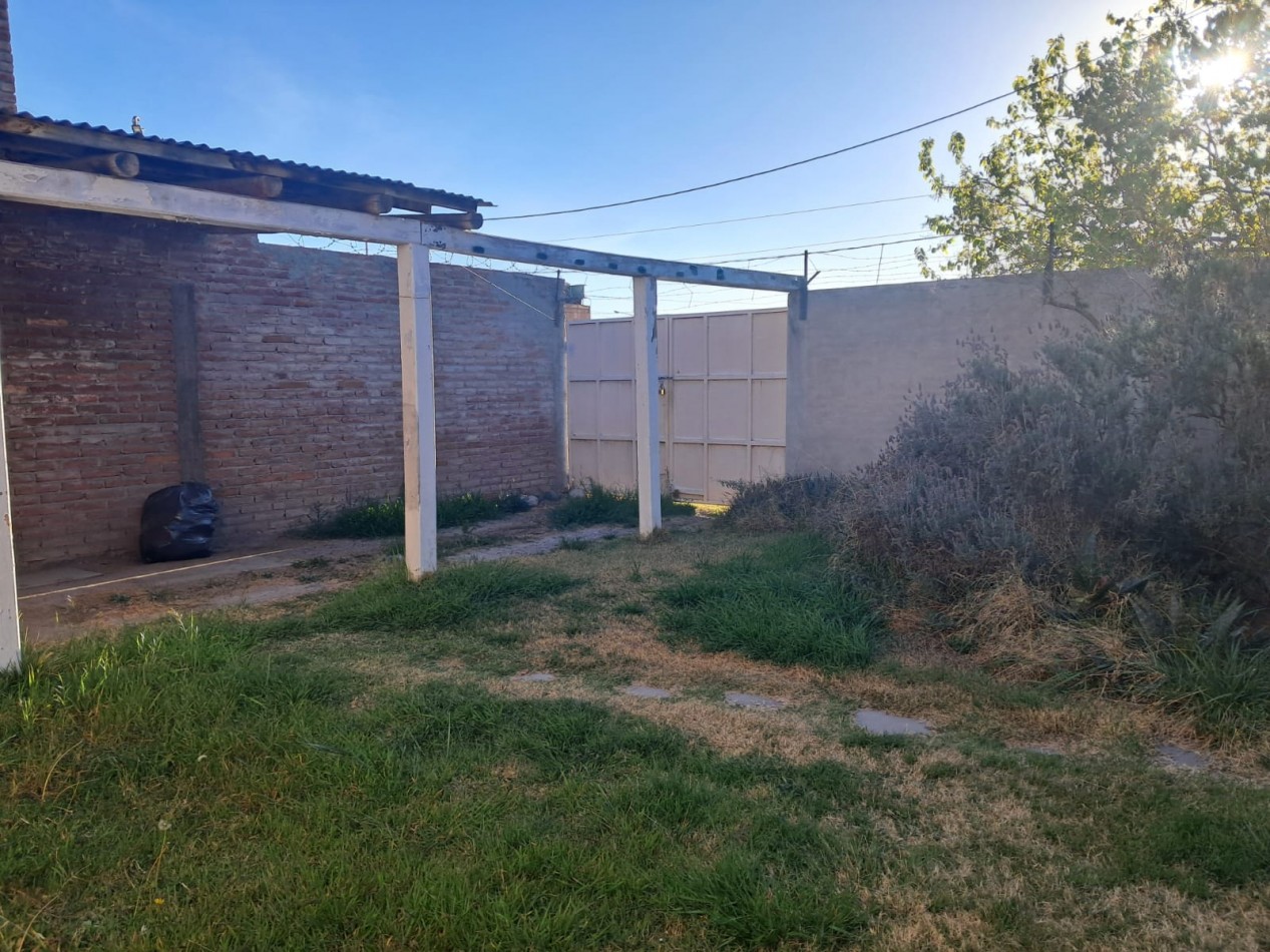 CASA DOS DORMITORIOS | CALLE JUJUY CASI PEDRO VARGAS | 700.000