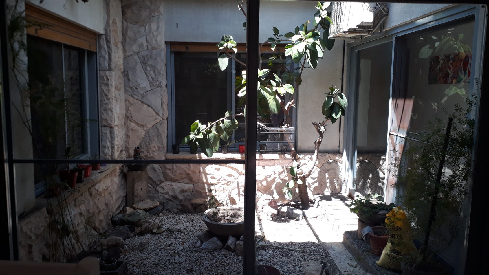 Vendo Casa Centrica tres dormitorios 