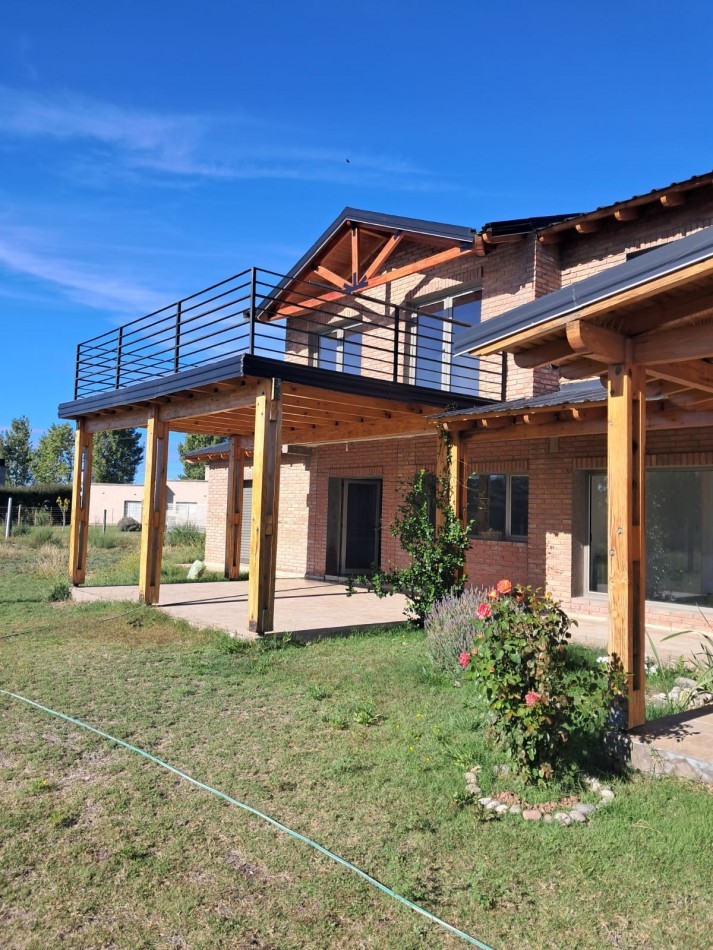 Casa en Calle El Chañaral - Tu Refugio Perfecto