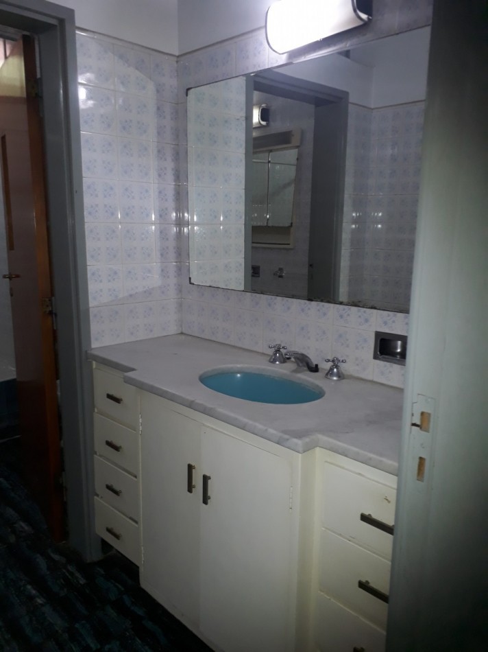 Vendo Casa Centrica tres dormitorios 
