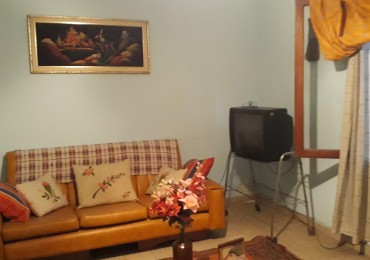 Vendo casa centrica 3 dorm 600m2 de terreno