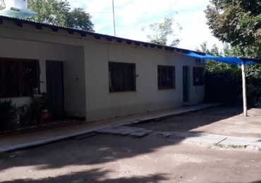 Vendo casa 4 dormitorios en calle El Pino amplio terreno