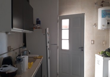 Vendo Casa Dos Dorm. Av. del Trabajo y Juárez Celman