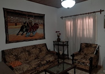 Casa en alquiler - 3 dormitorios | Amplio parque | Seguridad completa