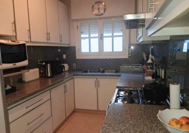 Casa en venta - Zona centrica residencial | Espacios amplios y confort para la vida familiar