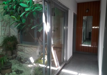 Vendo Casa Centrica tres dormitorios 